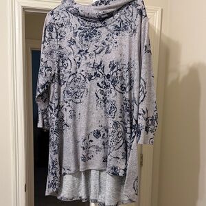 ONE WORLD Blue and Gray Floral Tunic